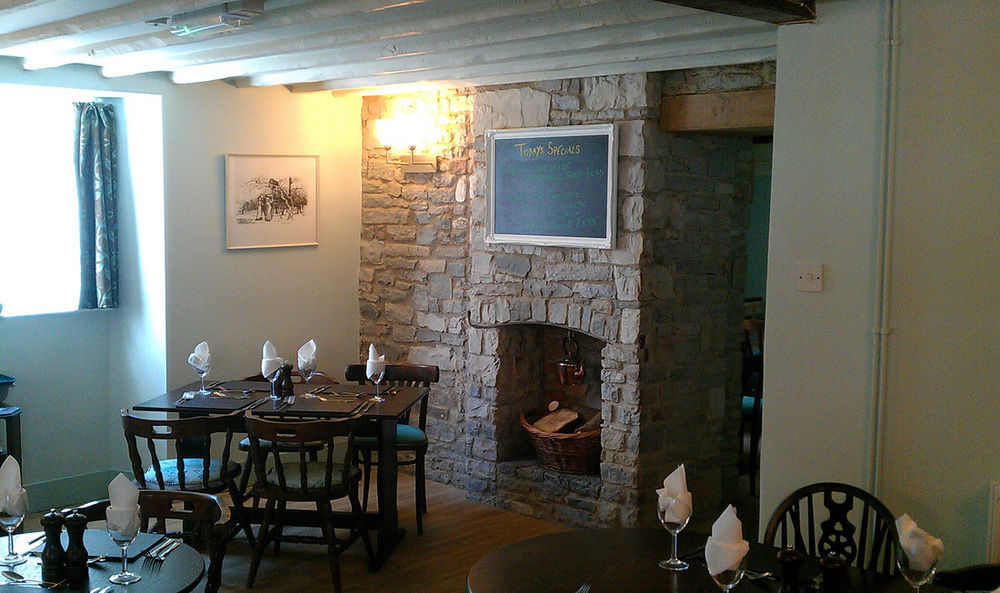 Mildmay Arms Queen Camel Extérieur photo